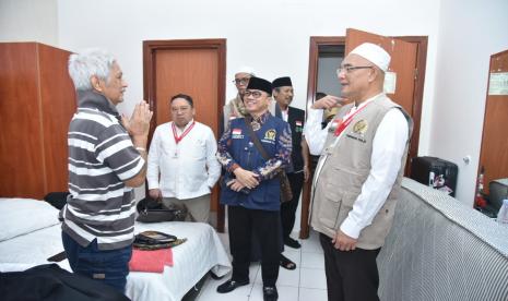 Tim Pengawas (Timwas) Haji DPR RI dipimpin oleh Wakil Ketua Komisi VIII Marwan Dasopang melakukan tinjauan lapangan ke lima titik pemondokan jamaah di Kota Makkah, Sabtu (24/6/2023).