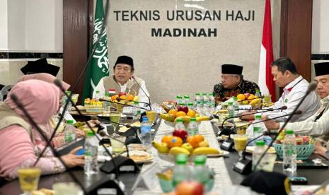 Tim Pengawasan Haji DPR RI menggelar pertemuan dengan Petugas Penyelenggara Ibadah Haji (PPIH) Arab Saudi Daerah Kerja (Daker) Madinah.