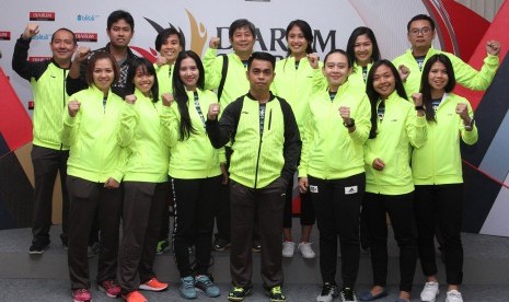 Tim putri Berkat Abadi Banjarmasin dalam turnamen Djarum Superliga Badminton 2017.