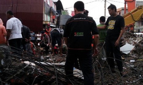 Tim Relawan BMH Peduli Bencana Nusantara telah tiba di Pidie Jaya, tepatnya di Pusat Kota Meureudu, Ibu Kota Kabupaten Pidie Jaya pada 7 Desember 2016