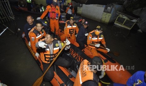 Tim SAR bersama BPBD Kabupaten Bandung / Ilustrasi 