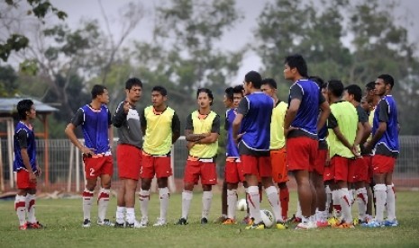 Tim Sepakbola Nasional Indonesia mengikuti sesi latihan di Lapangan Sutasoma 77, Halim Perdanakusuma, Jakarta.