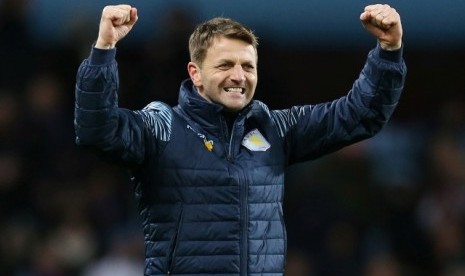 Tim Sherwood meluapkan kegembiraan usai meraih kemenangan pertama bersama Villa