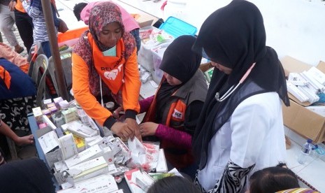 Tim Siaga Sehat Rumah Zakat di Pidie Jaya, Aceh