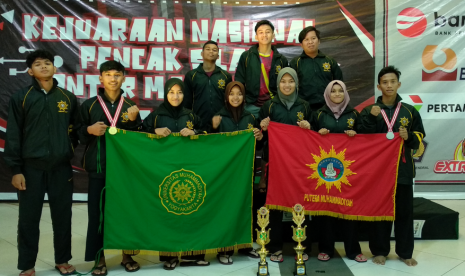 Tim Tapak Suci Universitas Muhammadiyah Yogyakarta (UMY) saat bertanding di Politeknik Negeri Sriwijaya Palembang. 