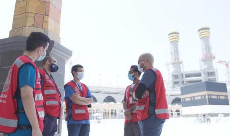 Tim yang dilatih khusus untuk menangani masalah pencegahan dan pengendalian terkait pandemi penyakit virus corona (COVID-19) di Masjidil Haram. 