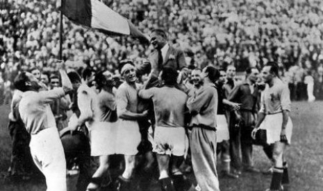 Timnas Italia saat memenangkan Piala Dunia 1934.