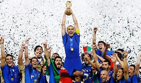 Timnas Italia saat menjuarai Piala Dunia 2006.