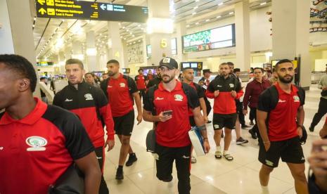  Timnas Palestina mendarat di Bandara Internasional Soekarno-Hatta (Soetta), Tangerang, Banten, pada Sabtu (10/6/2023) malam. 