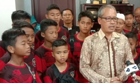 Timnas Sepak Bola U-13 Indonesia di bawah naungan Sepak Bola Anak Indonesia dalam waktu dekat ini akan mengikuti kompetisi di Sabah Malaysia yang akan diselenggarakan pada 6-9 Oktober 2019 mendatang.