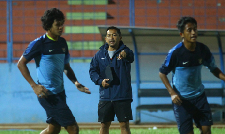 Timnas U-23 saat latihan malam. 