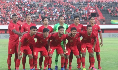 Timnas U-23 saat menghadapi Bali United.