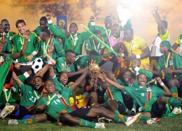 timnas zambia meluapkan kegembiraan setelah juarai piala afrika 2012