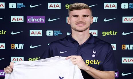 Timo Werner resmi bergabung ke Tottenham Hotspur.