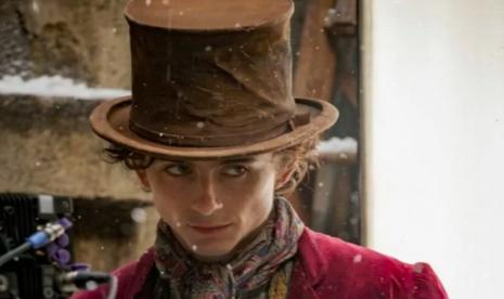 Timothee Chalamet saat berperan sebagai Willi Wonka di film Wonka.