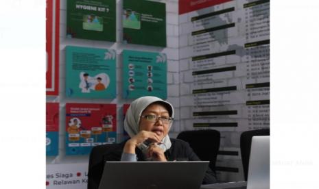 tip anti stress bekerja di rumah Maya Sita Darlina sebagai GM Human Capital Dompet Dhuafa yang juga psikolog