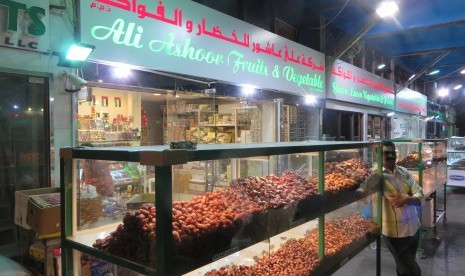 Toko kurma di Abu Dhabi.