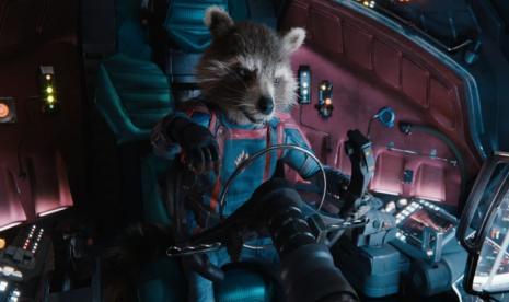 Tokoh Rocket dalam film Guardians of the Galaxy Vol 3. Suara Rocket dewasa diisi oleh aktor Bradley Cooper, sementara suara Rocket yang lebih muda dan Rocket saat bayi diisi oleh Sean Gunn dan Noah Raskin.