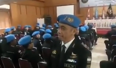 Polisi akan Selidiki Keberadaan Sunda Empire di Bandung. Tokoh Sunda Empire ditampilkan dalam salah satu akun Youtube.  