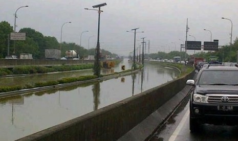 Tol Bandara banjir