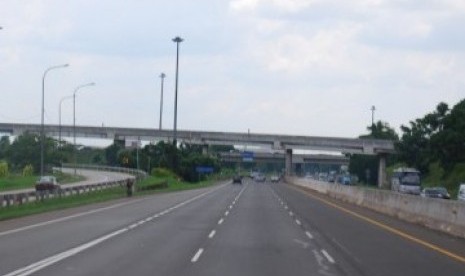 Tol Cikampek mulai lengang.