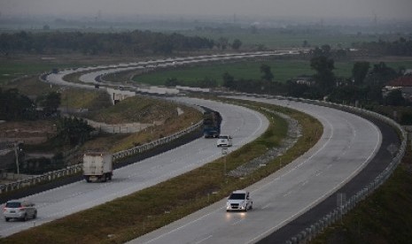 Tol Cikopo-Palimanan (Cipali) masih minim rambu dan penerangan.