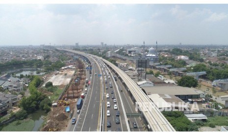 Tol Jakarta Cikampek.