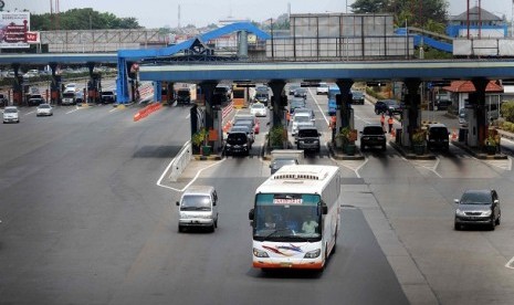 Toll gates in Jakarta (illustration)