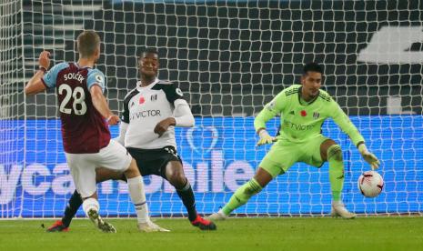 Tomas Soucek (kiri) mencetak gol kemenangan West Ham United atas Fulham.