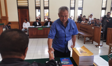 Tomy Winata saat menghadiri sidang di PN Denpasar, Bali, Selasa (3/12).