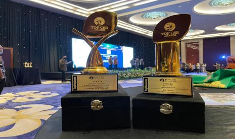 Top CSR Award merupakan ajang penghargaan di bidang Corporate Social Responsibility (CSR) tingkat nasional yang diraih BSMU