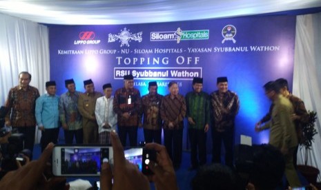 Topping off RSU Syubbanul Wathon di Tegalrejo,  Magelang. Foto Maman Sudiaman