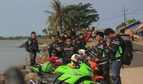 Touring bareng NOC Bogor ke Tanjung Lesung.