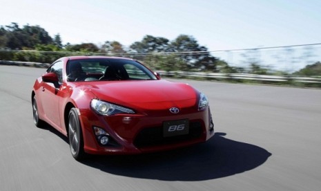 Toyota 86 resmi meluncur di Indonesia.