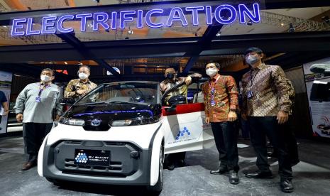 Toyota hadirkan semangat EV smart mobility pada  ajang Indonesia International Motor Show 2021.  PT Toyota Motor Manufacturing Indonesia (TMMIN) mengumumkan hasil ekspor mobil completely built-up (CBU) kuartal I 2021 sebanyak 49.200 unit. 