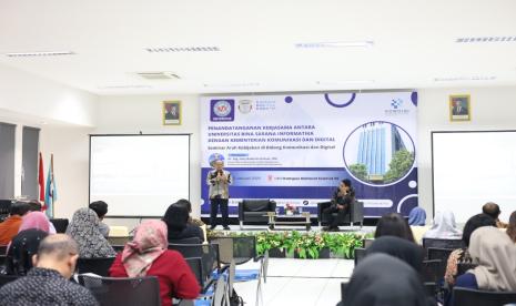 Transformasi digital menjadi topik hangat yang dikupas tuntas dalam seminar nasional bertajuk “Arah Kebijakan di Bidang Komunikasi dan Digital” yang digelar Universitas Bina Sarana Informatika (UBSI) bekerja sama dengan Kementerian Komunikasi dan Digital (Komdigi).