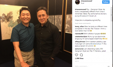 Triawan Munaf berfoto bersama PSY 