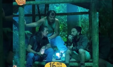 Trio Licik di salah satu adegan film Naura dan Genk Juara