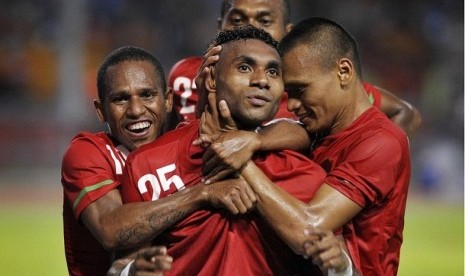 Trio Papua Patrich Wanggai, Oktovianus Maniani, Titus Bonai bersama pemain satu pemain asal Papua lainnya, Vendry Mofu diharapkan bisa segera bergabung dengan Timnas Indonesia untuk Piala AFF 2012.