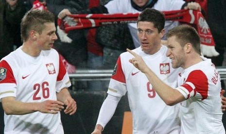 Trio Robert Lewandowski, Jakub Blaszczykowski, dan Lukasz Piszczek, menjadi ancaman bagi Yunani di laga pembuka Euro 2012.