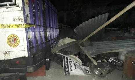  truk yang sempat dibajak terduga teroris di Jalan Kaliurang, Sabtu (14/7).