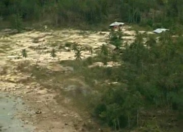 Tsunami menerjang Mentawai