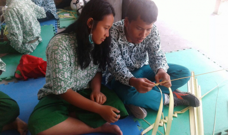 Tumbuh High School (THS) mengenal kekayaan ragam pangan Indonesia bersama Slow Food Yogyakarta.