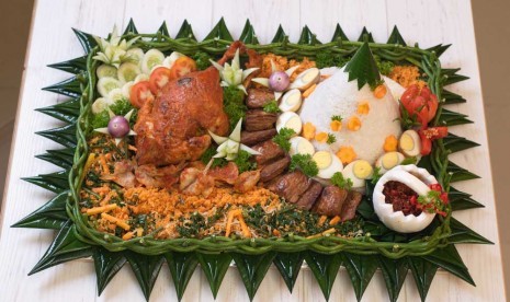 Tumpeng 'Nabrak Pakem'.