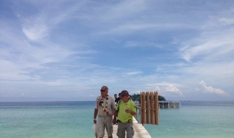 Turis asing di Sabang, Pulau Weh, Aceh (ilustrasi). Jumlah wisatawan ke Sabang mengalami penurunan drastis pada tahun ini.