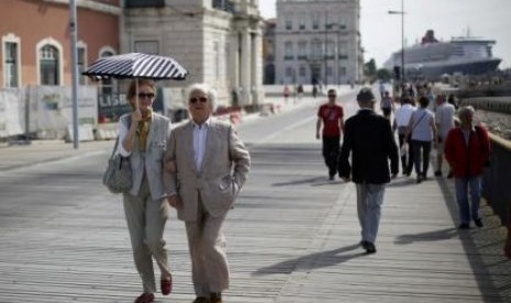 Islam meninggalkan warisan budaya di wilayah Portugal.Turis berjalan-jalan di pusat kota Lisbon, Portugal.