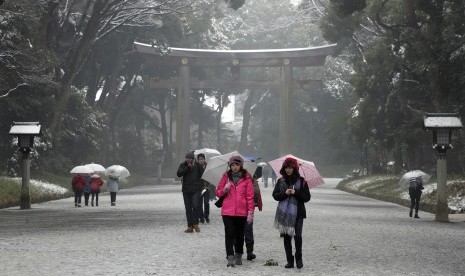 Ada beberapa alasan memilih Jepang sebagai destinasi liburan. Negara di Asia Timur ini memiliki begitu banyak keunikan, tak ketinggalan dengan pemandangan alam yang begitu indah (Wisata Jepang)