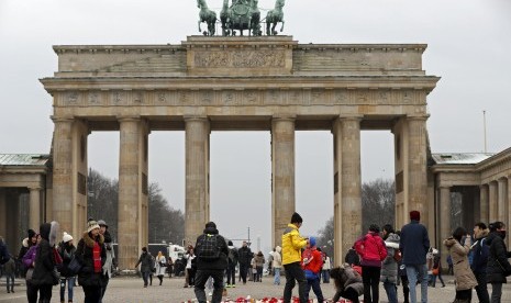 Turis menikmati liburannya di Jerman.