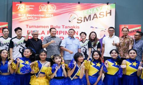 Turnamen Bulutangkis Senayan Smash Piala Pimpinan MPR dan DPR telah resmi dibuka oleh Ketua MPR RI Bambang Soesatyo.