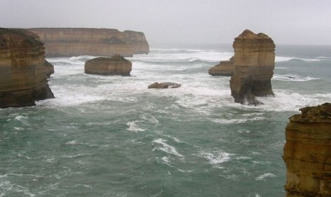 Twelve Apostles menarik lebih sejuta pengunjung setiap tahun. (Foto: Jo Curkpatrick/Parks Victoria/AAP)